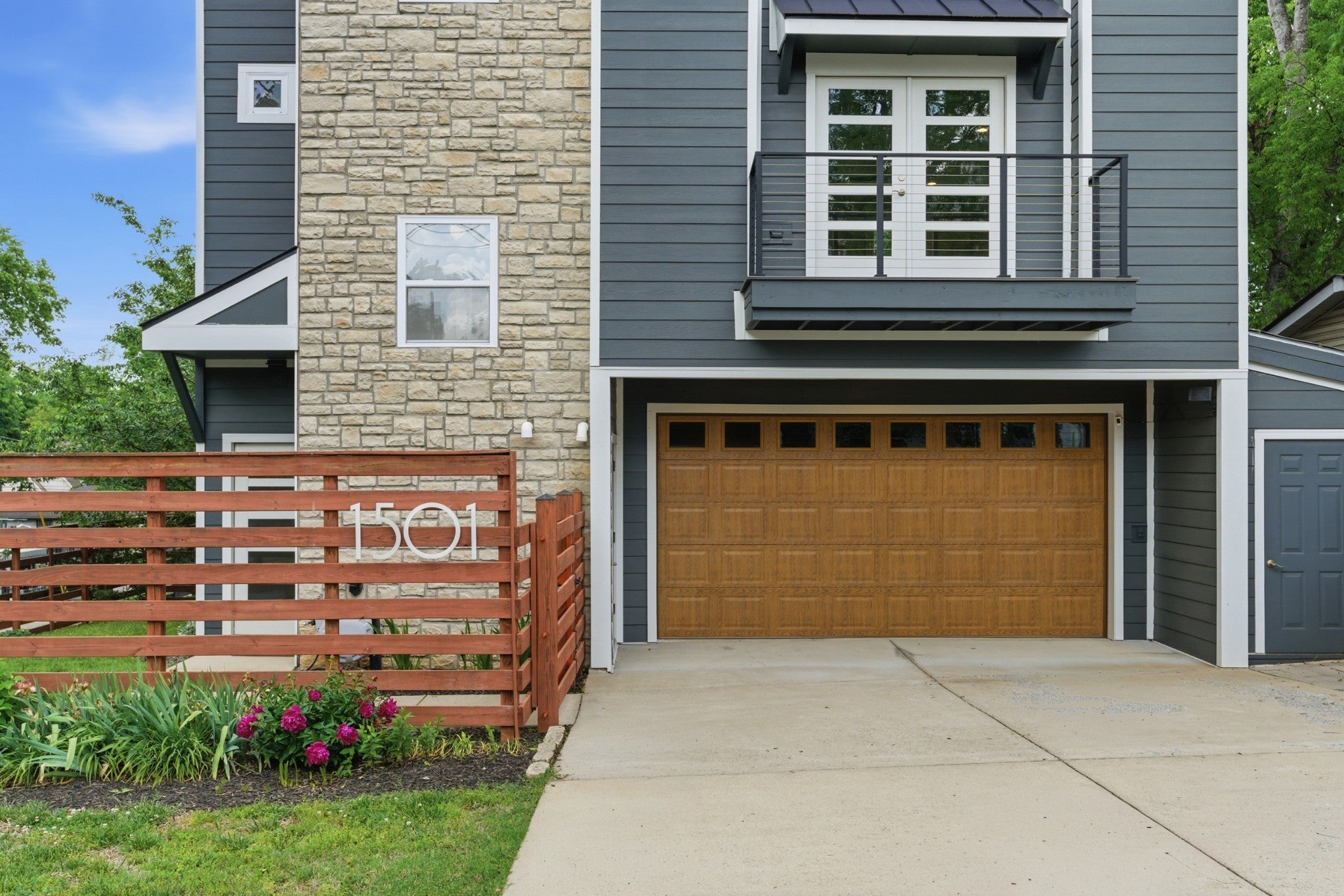 Photo of Listing #3179833