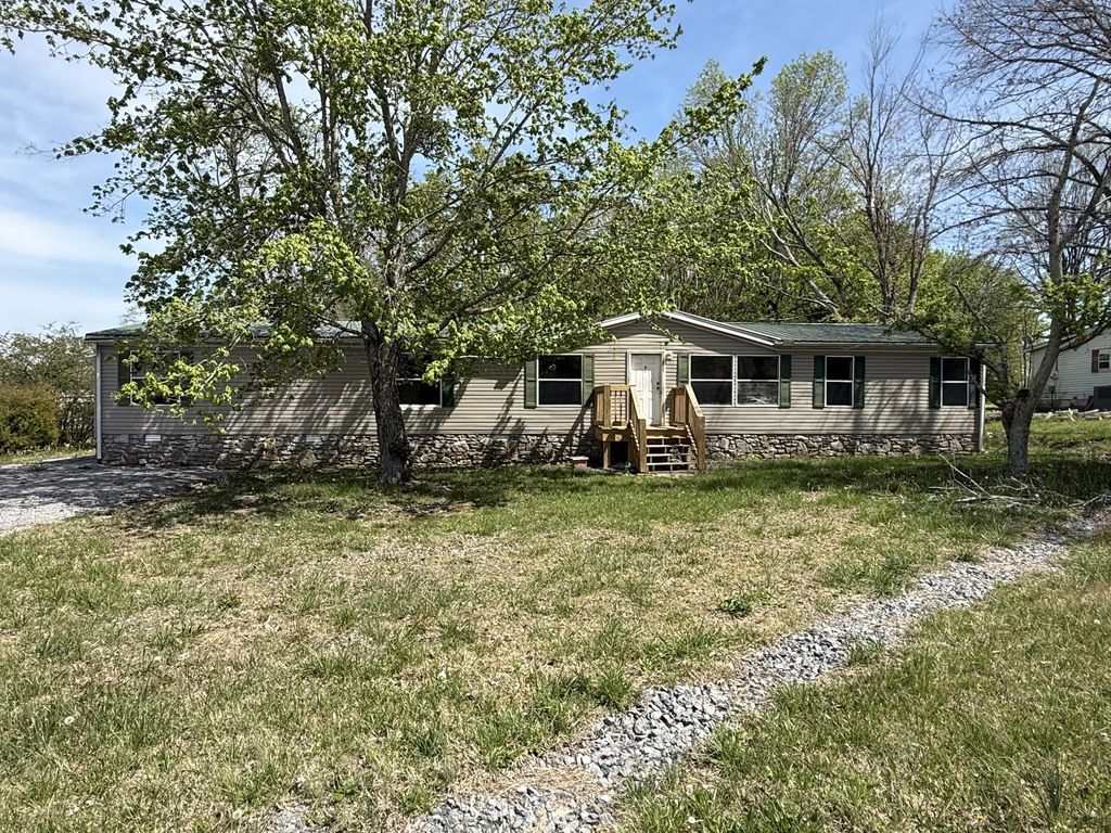 469 Browns Rd, Lafayette
