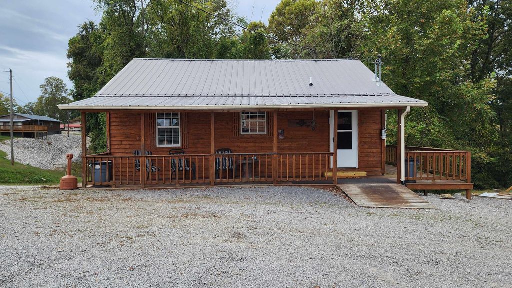 228 Bill Hunter Rd, Celina