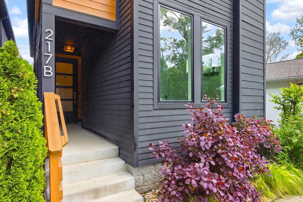 217 Eastmoreland St B, Nashville