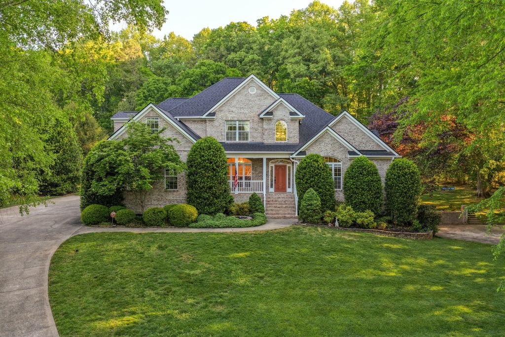 7813 Clara Chase Drive, Ooltewah