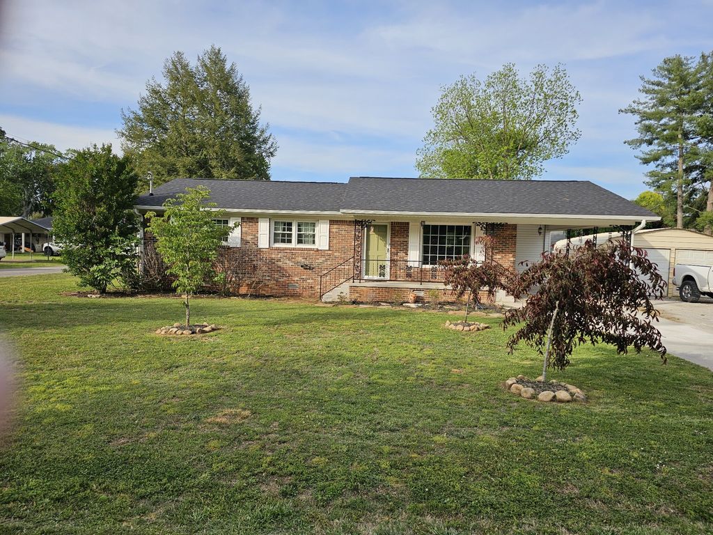 106 Willow St N, Cowan
