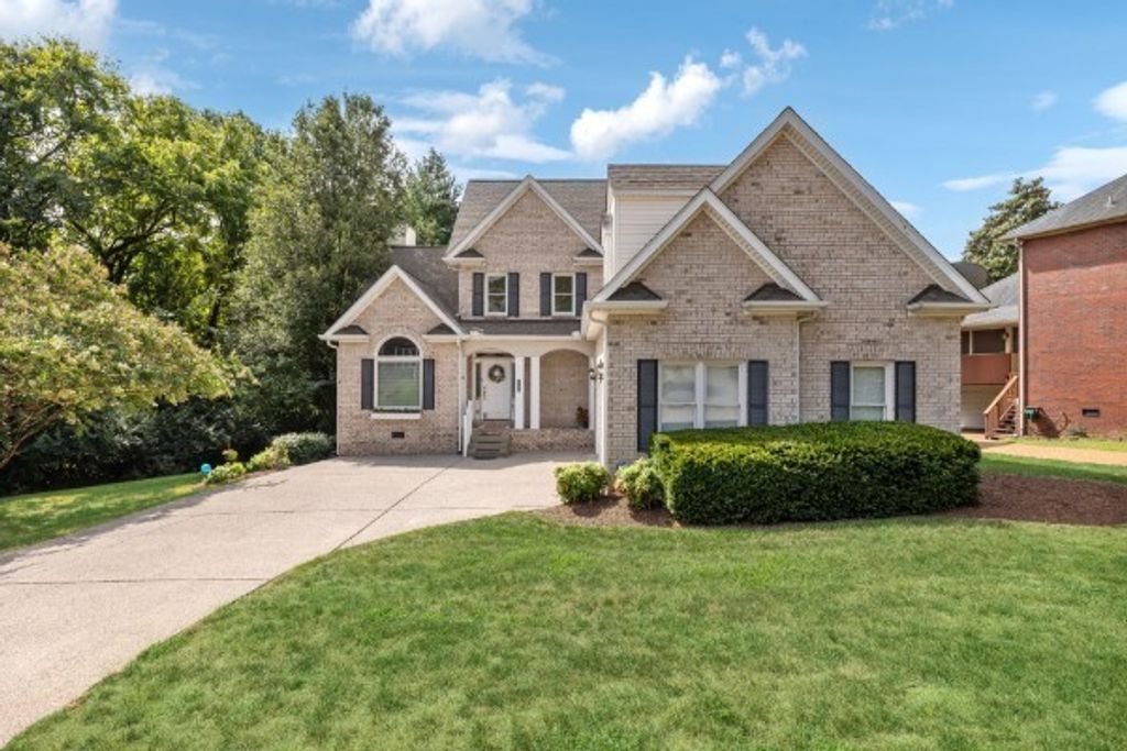 2701 N Highlands Dr, Nashville