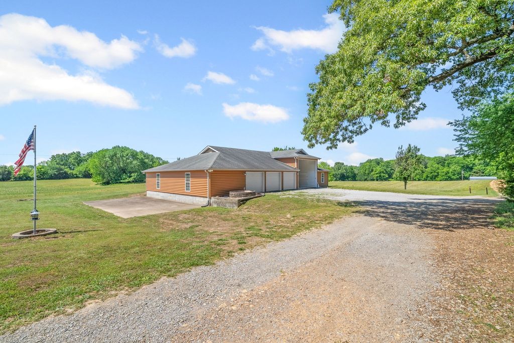 6026 Buzzard Creek Rd, Cedar Hill