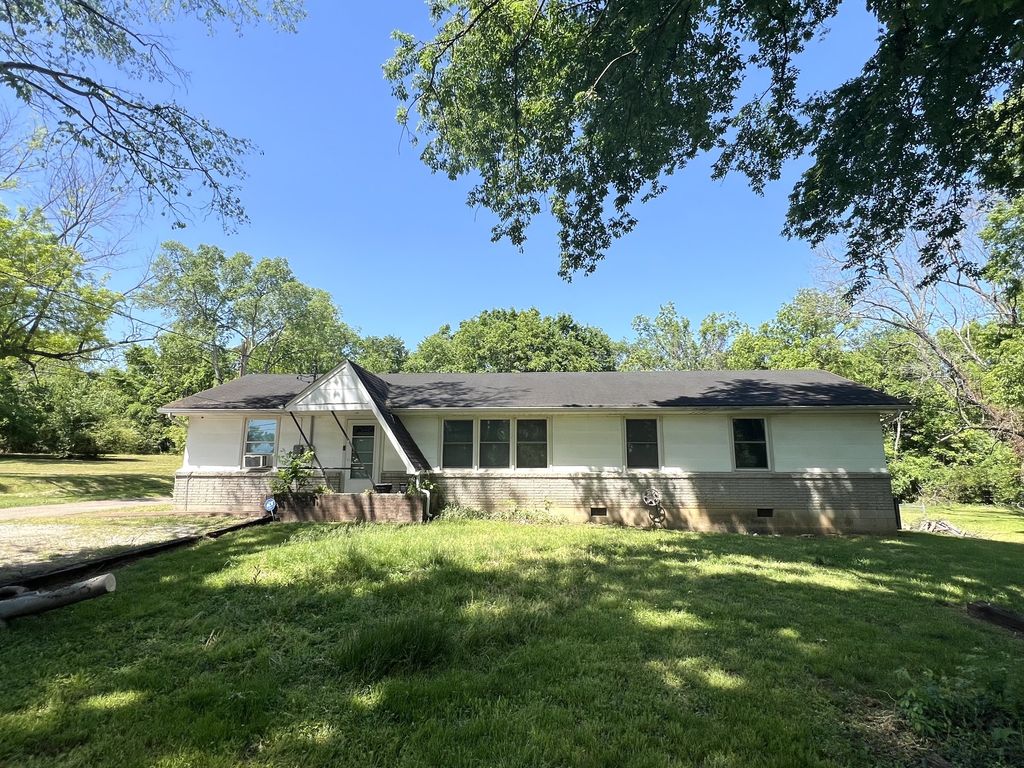 827 Wren Rd, Goodlettsville