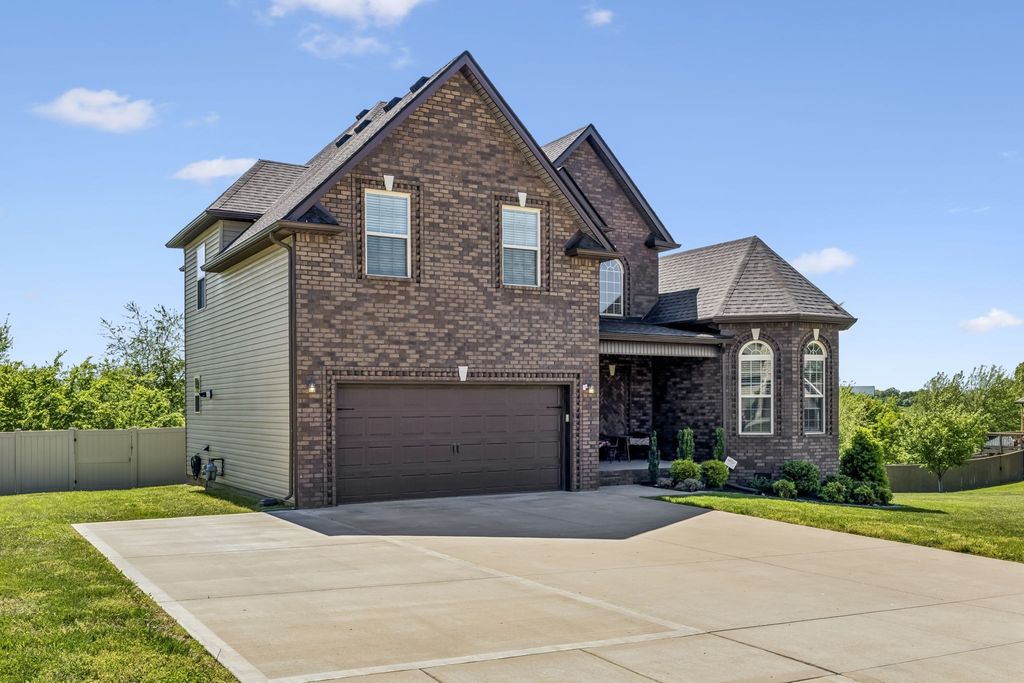 538 Tacoma Dr, Clarksville