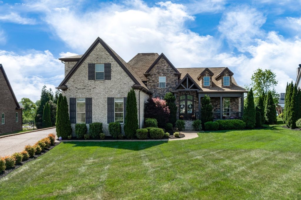 106 Nogs Gdn, Gallatin