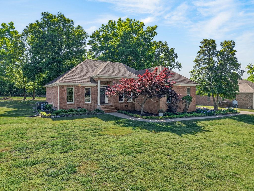 132 Ashton Cir, Fayetteville