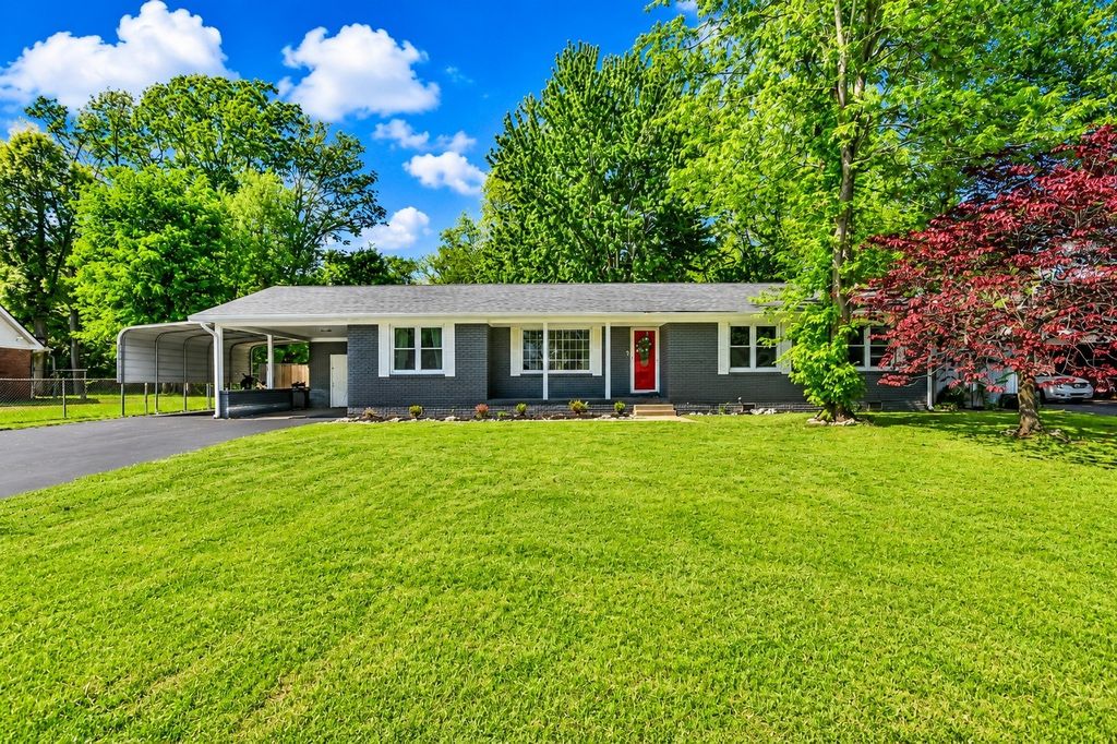 300 Donna Dr, Hopkinsville