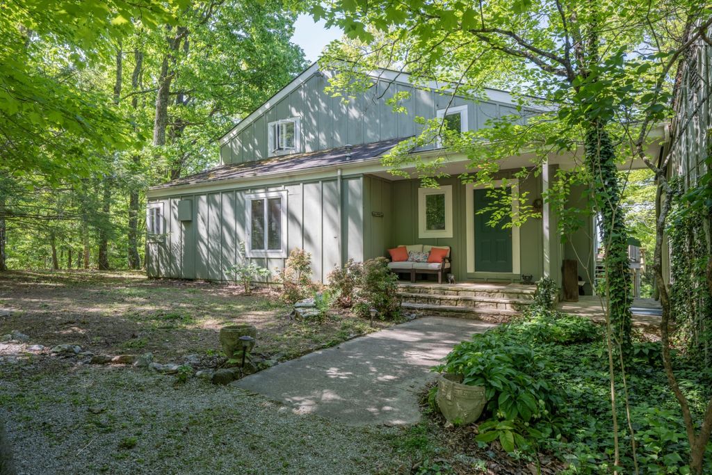 3442 Sherwood Rd, Sewanee