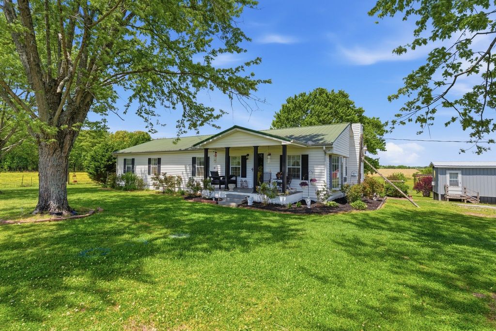 404 Logan Chapel Rd, Hillsboro