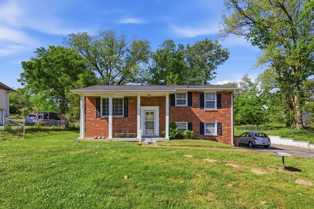 124 Luna Dr, Nashville