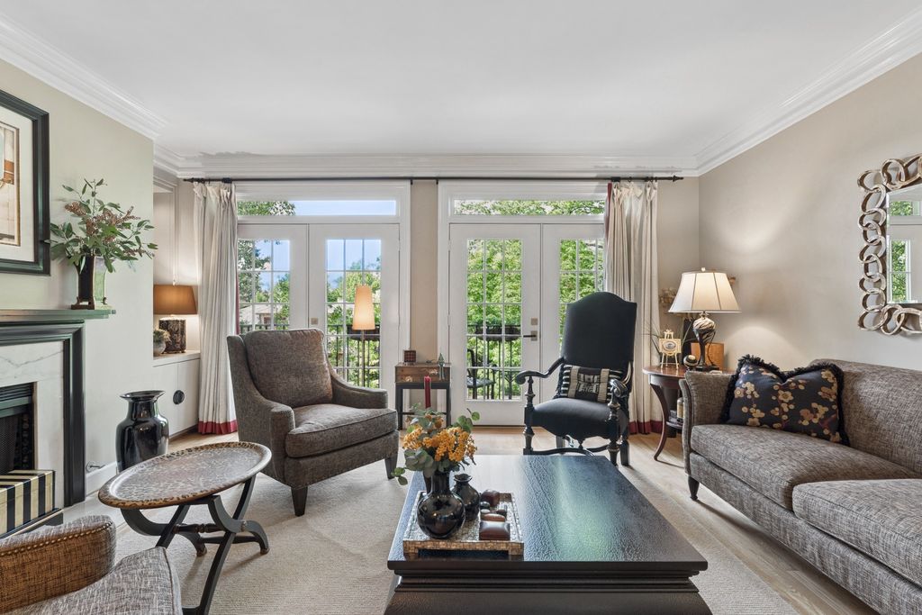 3737 West End Ave 205, Nashville