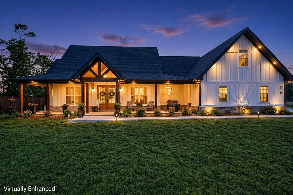 879 Mount Vernon Rd, Bethpage