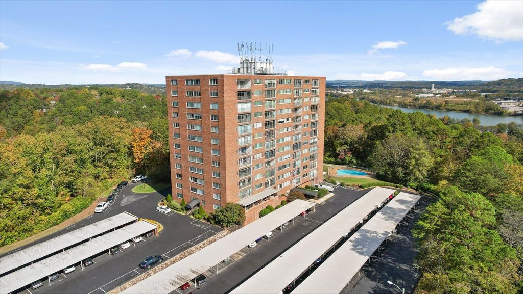 1414 Continental Drive 305, Chattanooga
