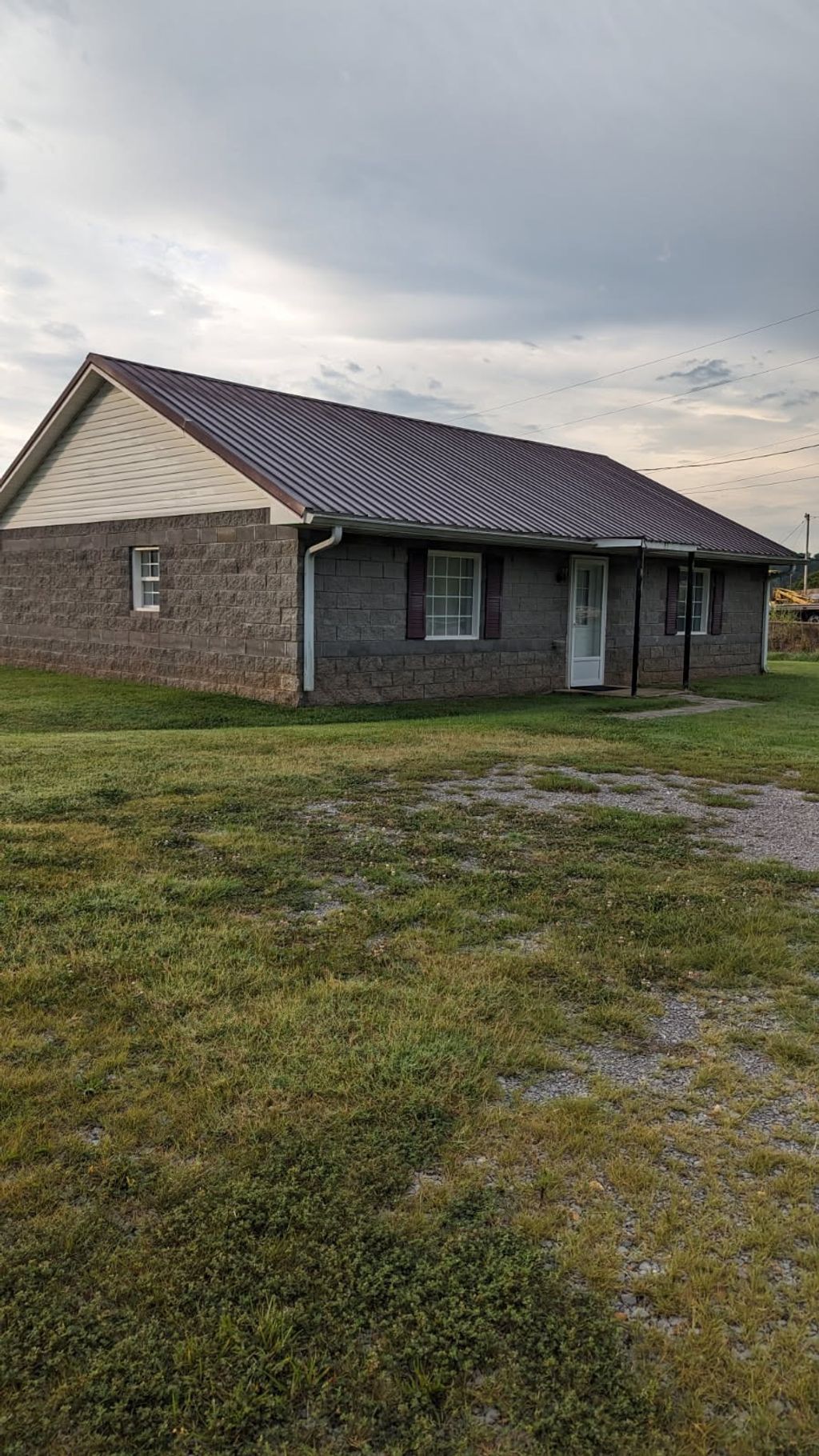 1102 Highway 79, Dover