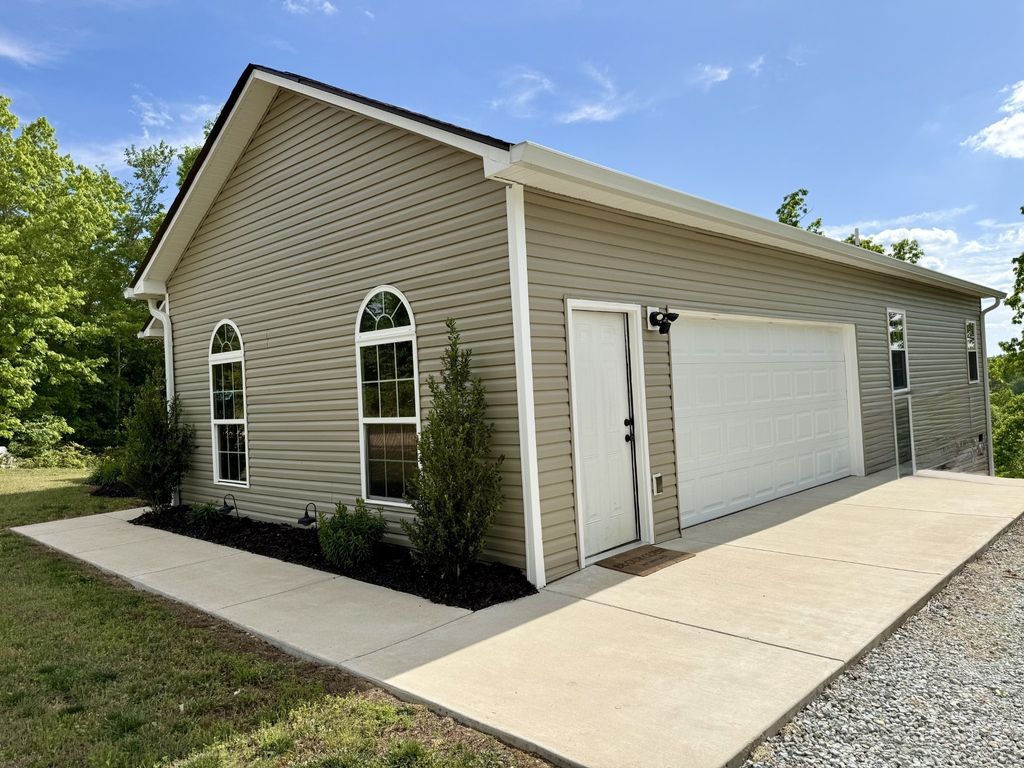 131 Gatlyn Ln, Hohenwald