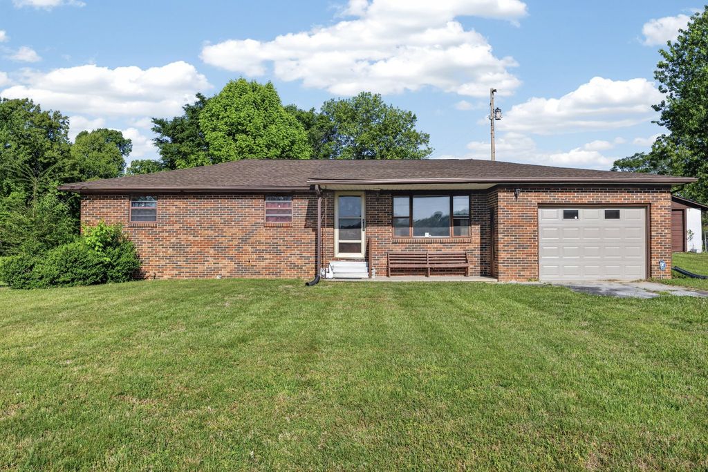1018 New Hope Rd, Hilham