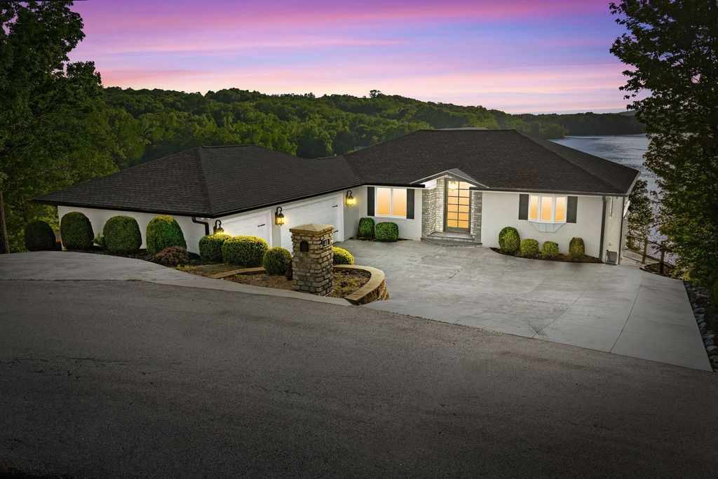 401 Pollard Cir, Cadiz