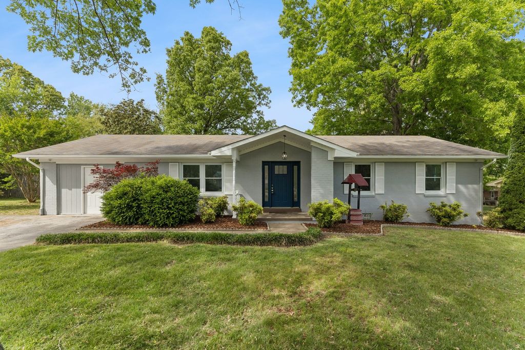 1612 Whippoorwill Dr, Lawrenceburg