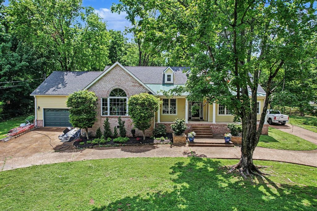 741 Elysian Fields Rd Ne, Nashville