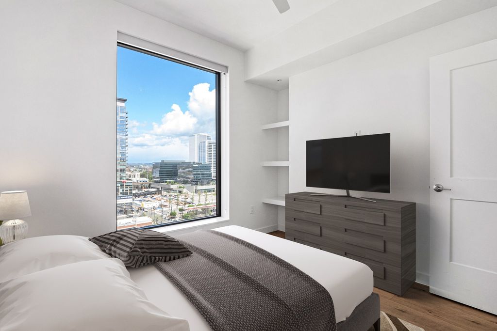 1212 Demonbreun St 1403, Nashville