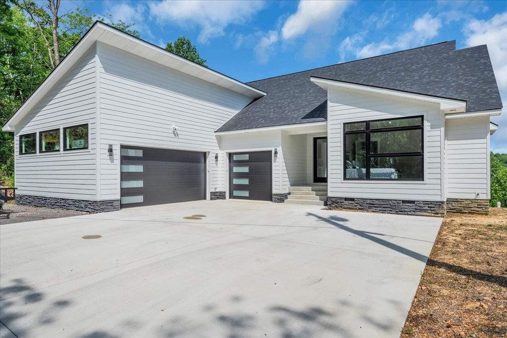 8350 Old Mill Hill Rd, Dowelltown