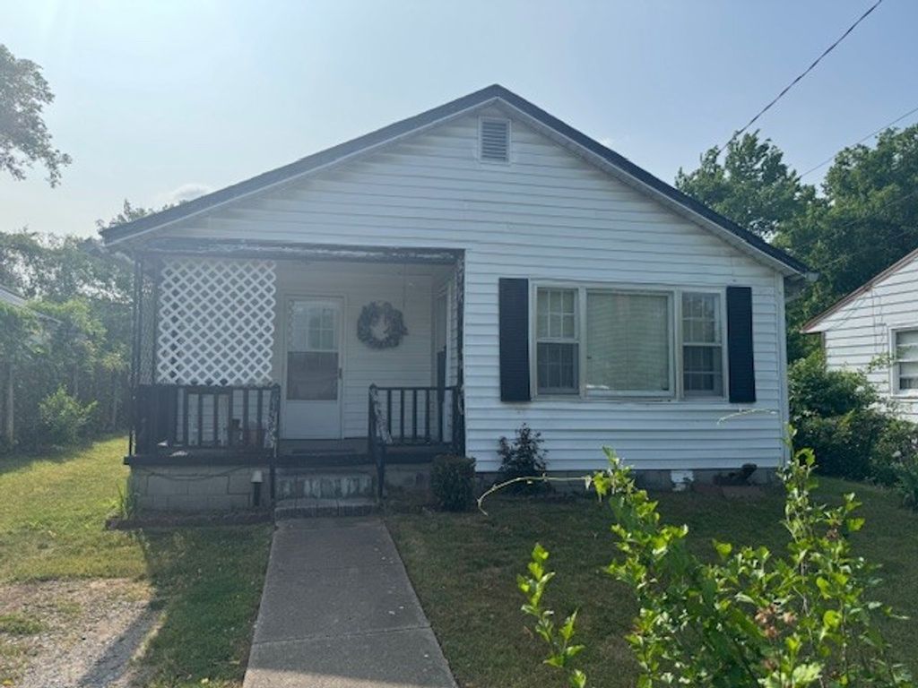 120 S Maple Ave, Gallatin