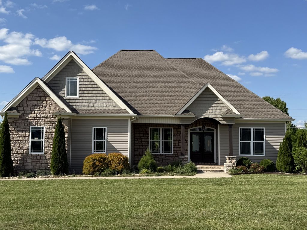 702 Parker Ln, Lafayette