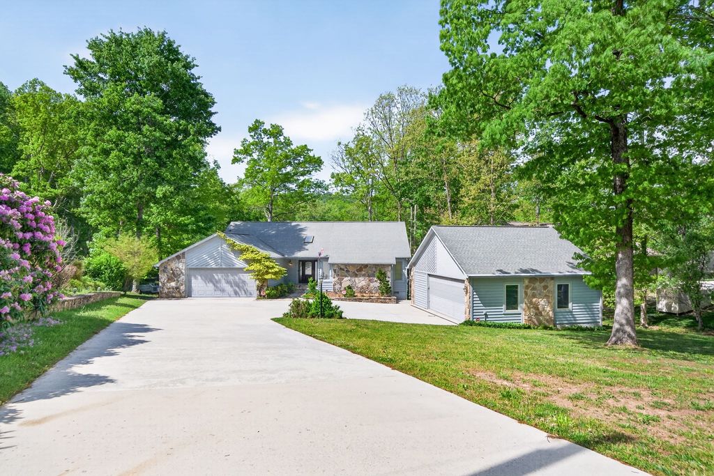 167 Markham Ln, Crossville