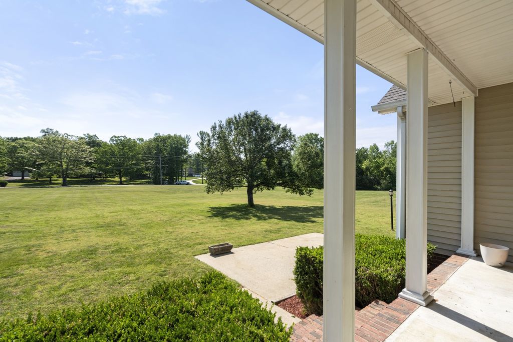 1010 Highway 48 S, Dickson