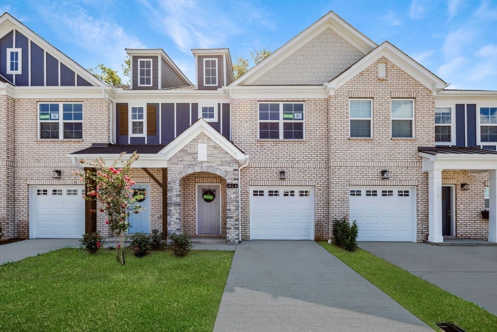 161 Rothwood Pvt Drive, Hendersonville