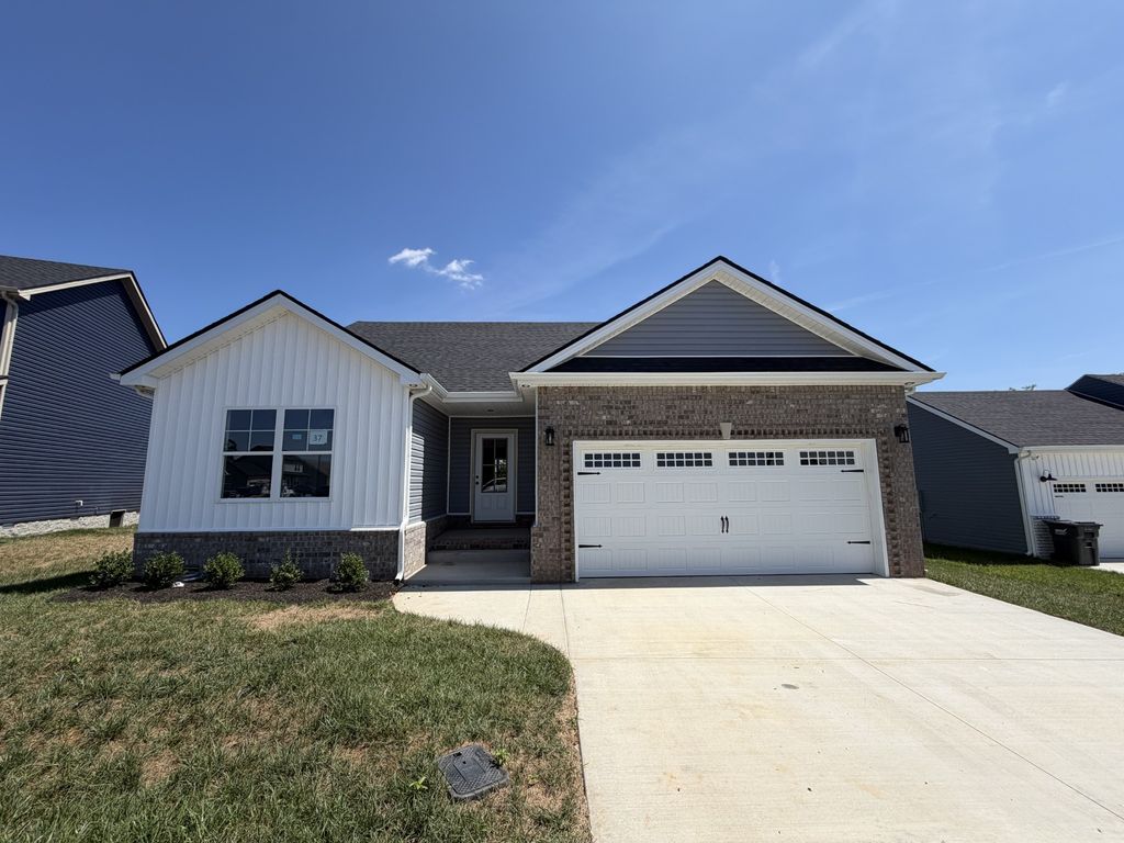 37 Echo Ridge, Oak Grove