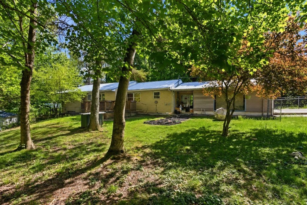 135 Peach Tree Cir, Wartburg