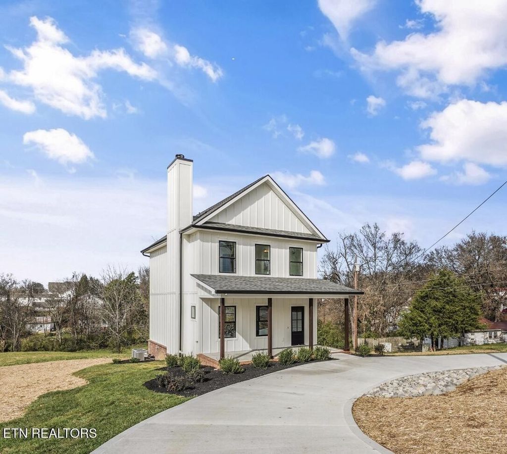 106 S Front Street, Friendsville