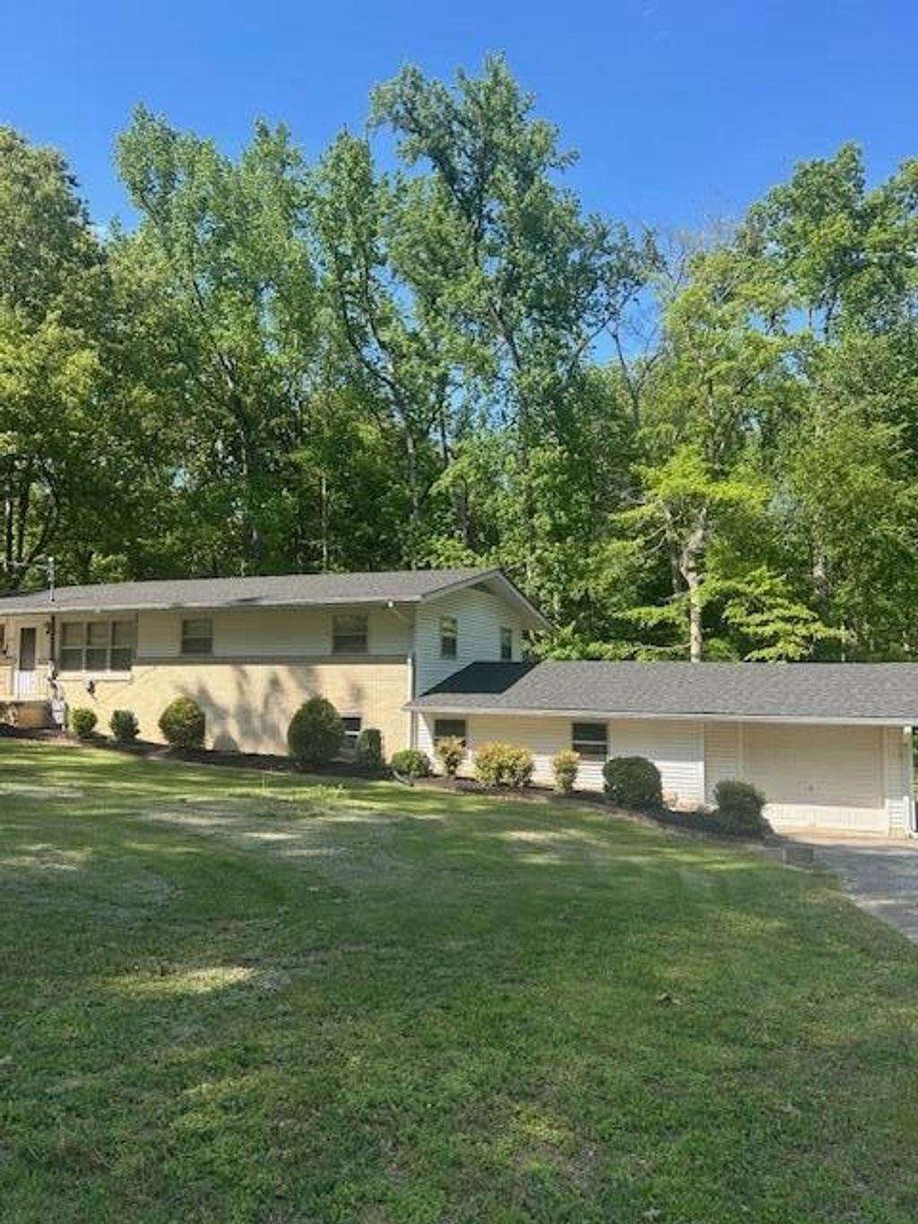 253 Woodland Acres Rd, Paris