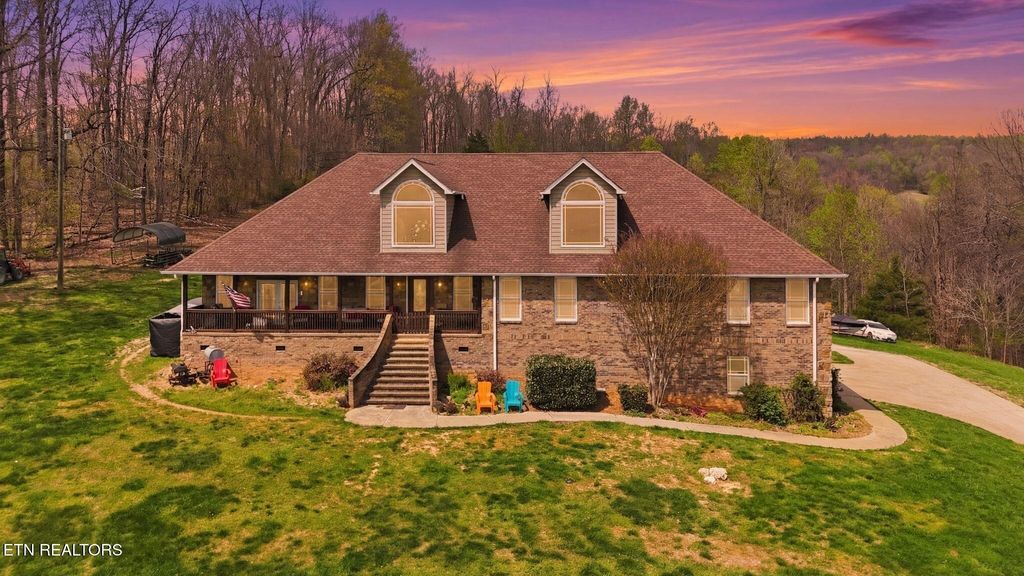 741 Clinch Valley Rd, Powder Springs