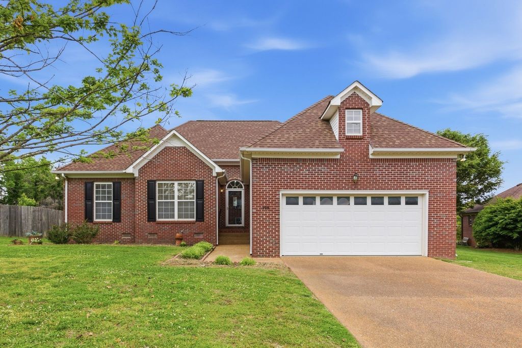 105 Green Tree Ct, Columbia
