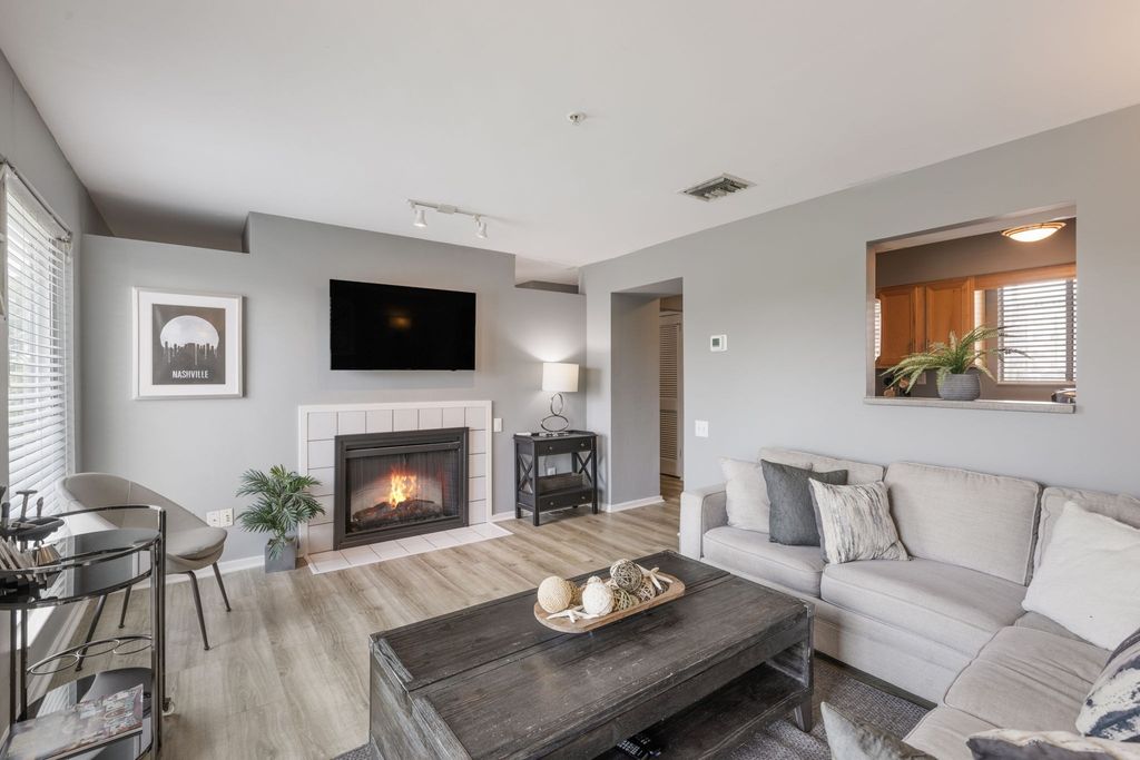 768 1st Ave N, Nashville