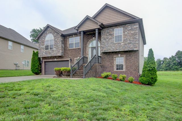 2937 Mcmanus Cir, Clarksville