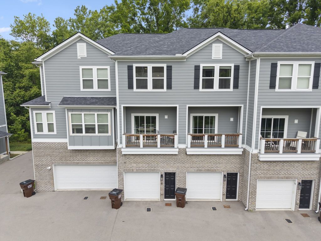 450 Glastonbury Rd 12, Nashville