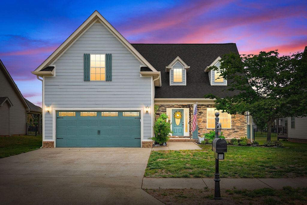 1141 Old Duke Dr, Clarksville