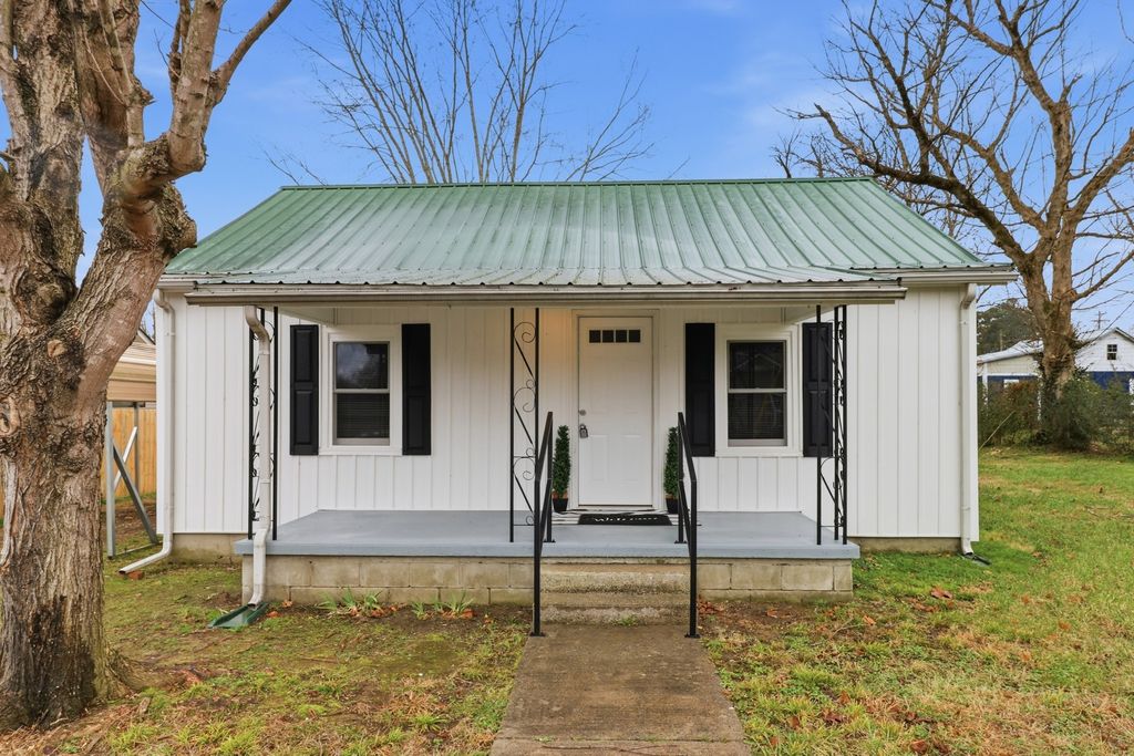 612 Maple St, Manchester