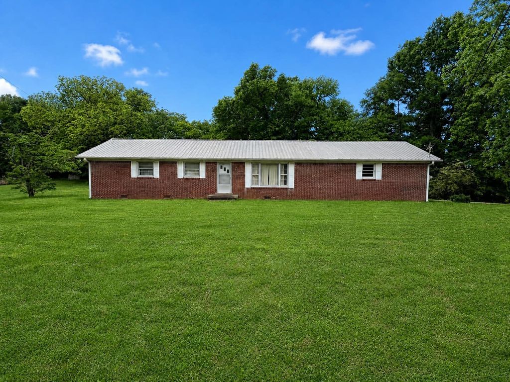 955 Rocky Rd, Pulaski