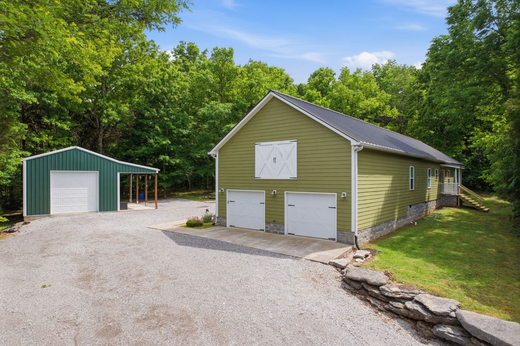 9588 Vaught Rd, Readyville