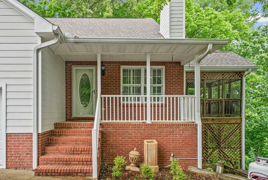 151 Rose Dr, Dover