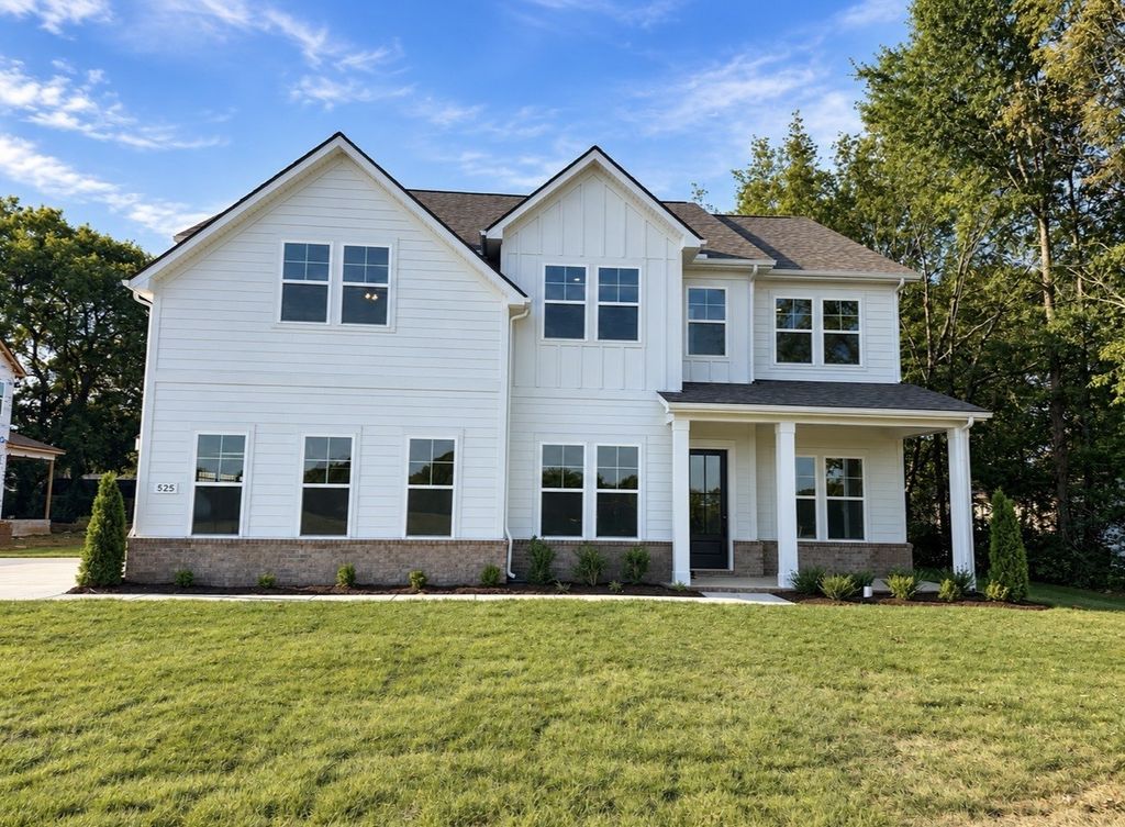 525 Banner Dr, Murfreesboro