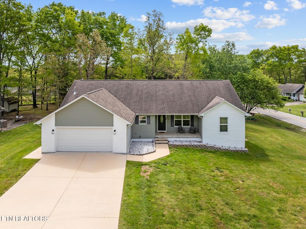 455 Carriage Drive, Crossville