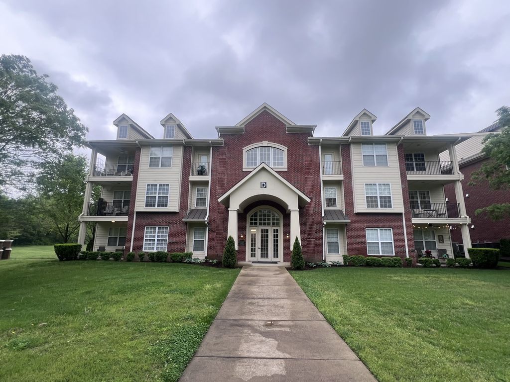 3201 Aspen Grove Dr D3, Franklin