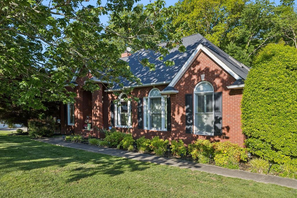 46 Deerfield Ct, McMinnville